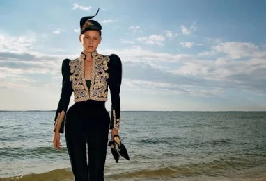 Alexandre Vauthier rend hommage au karakou … enfin presque !
