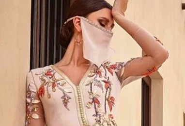 Des masques à porter avec des caftans : quand la tradition épouse la protection