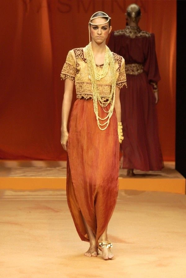 Yasmina Chelali : L'Éclat de la Haute-Couture Algérienne à Paris (2003)