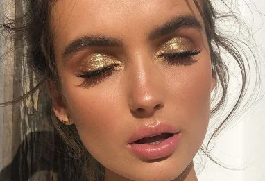 Maquillage de soirée : le guide expert pour un look irrésistible qui tient jusqu’à l’aube