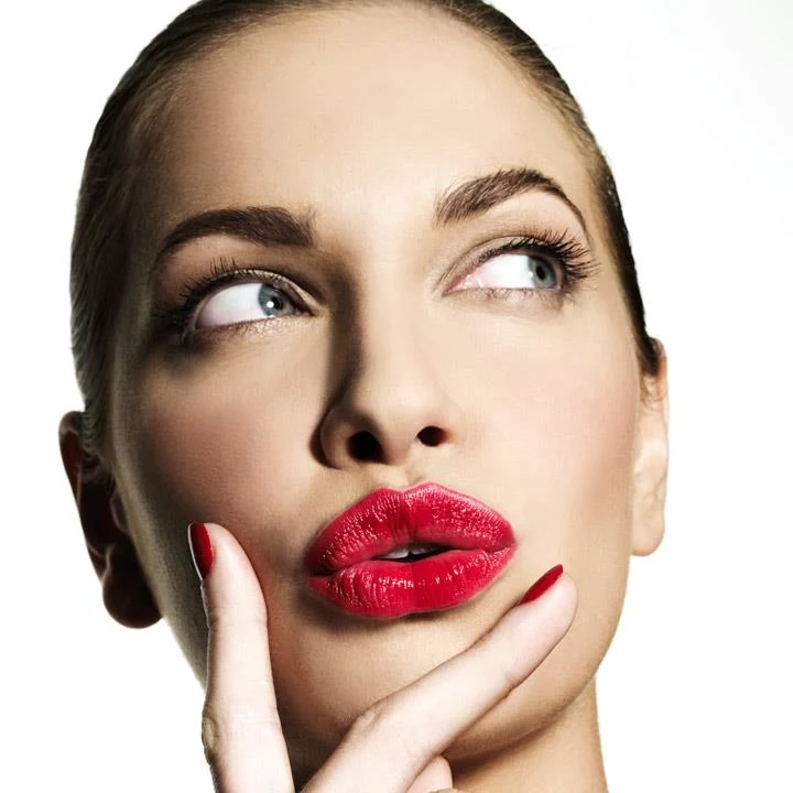 maquillage-levres-application-parfaite-rouge-a-levres