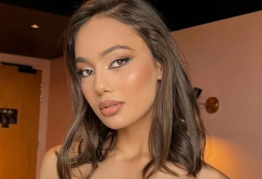 Mise en beauté à l'algérienne : la tendance sun-kissed de l'été 2025