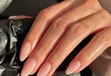 Manucure russe : pourquoi cette tendance ultra-précise inquiète les dermatologues