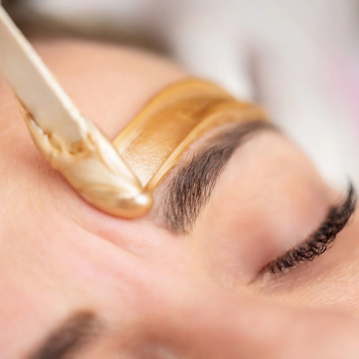 epilation-visage-methodes-douces