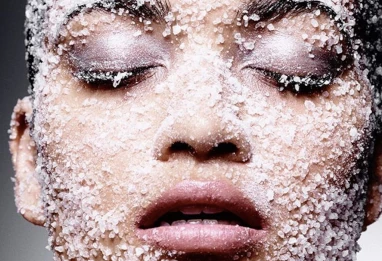 Exfoliants maison : révélez l’éclat de votre peau en douceur