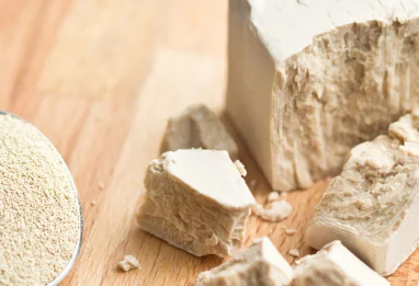 La levure boulangère, l’alliée insoupçonnée d’une peau saine et lumineuse