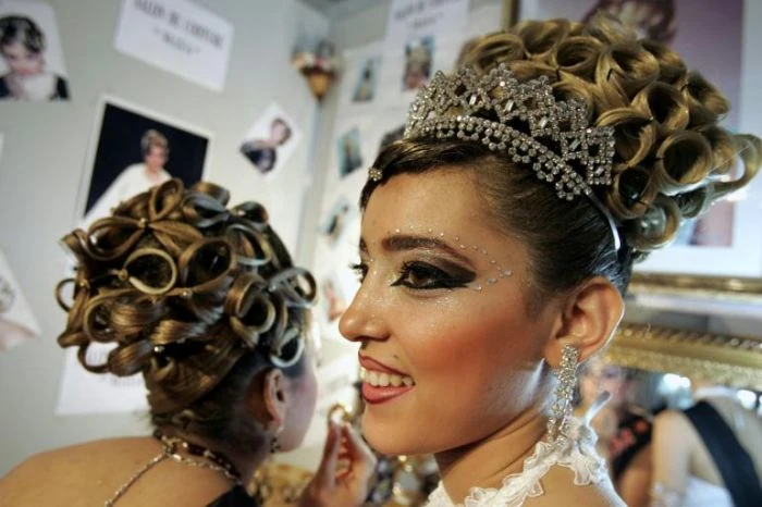 coiffure-potiche-bizarre