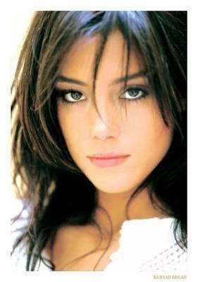  nesrine-melbani.webp