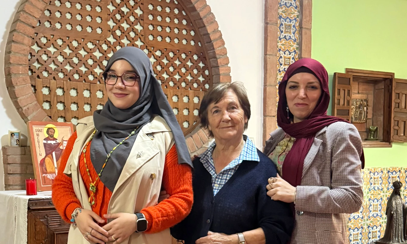 artisane-algerienne-bijou-pape-casbah-alger1