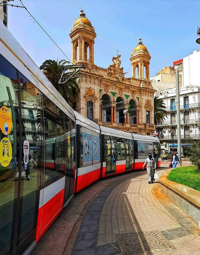 oran-7-lieux-mythiques-new-york-times-2026-place-d-armes