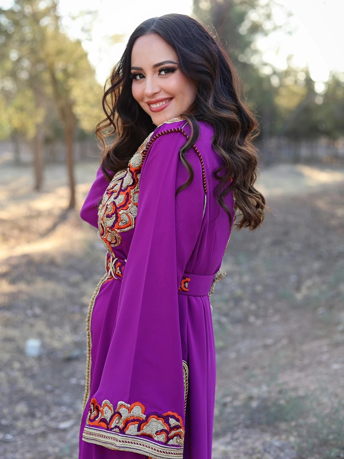 Souhila Maalem : Entre scoop des comptes spécialisés et mirage de l'IA, le mystère d'un mariage annoncé