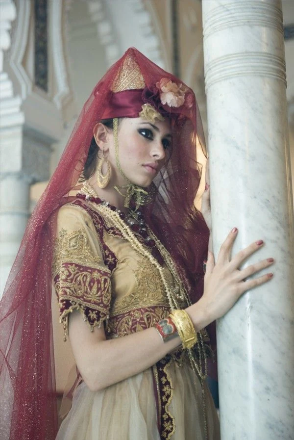 yasmina-chellali-premiere-dame-de-la-mode-algerienne-recit-d-une-carriere-legendaire
