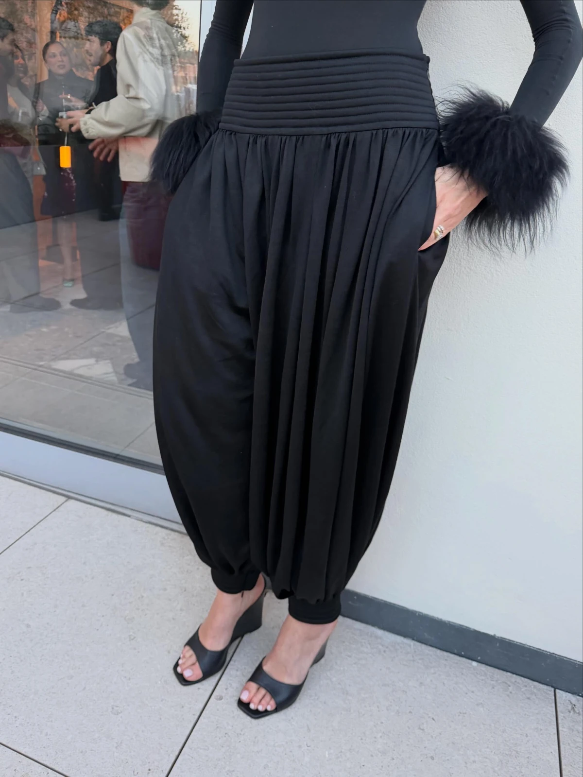 Le Balloon Pants : Quand la tendance moderne rencontre le sarouel algérien