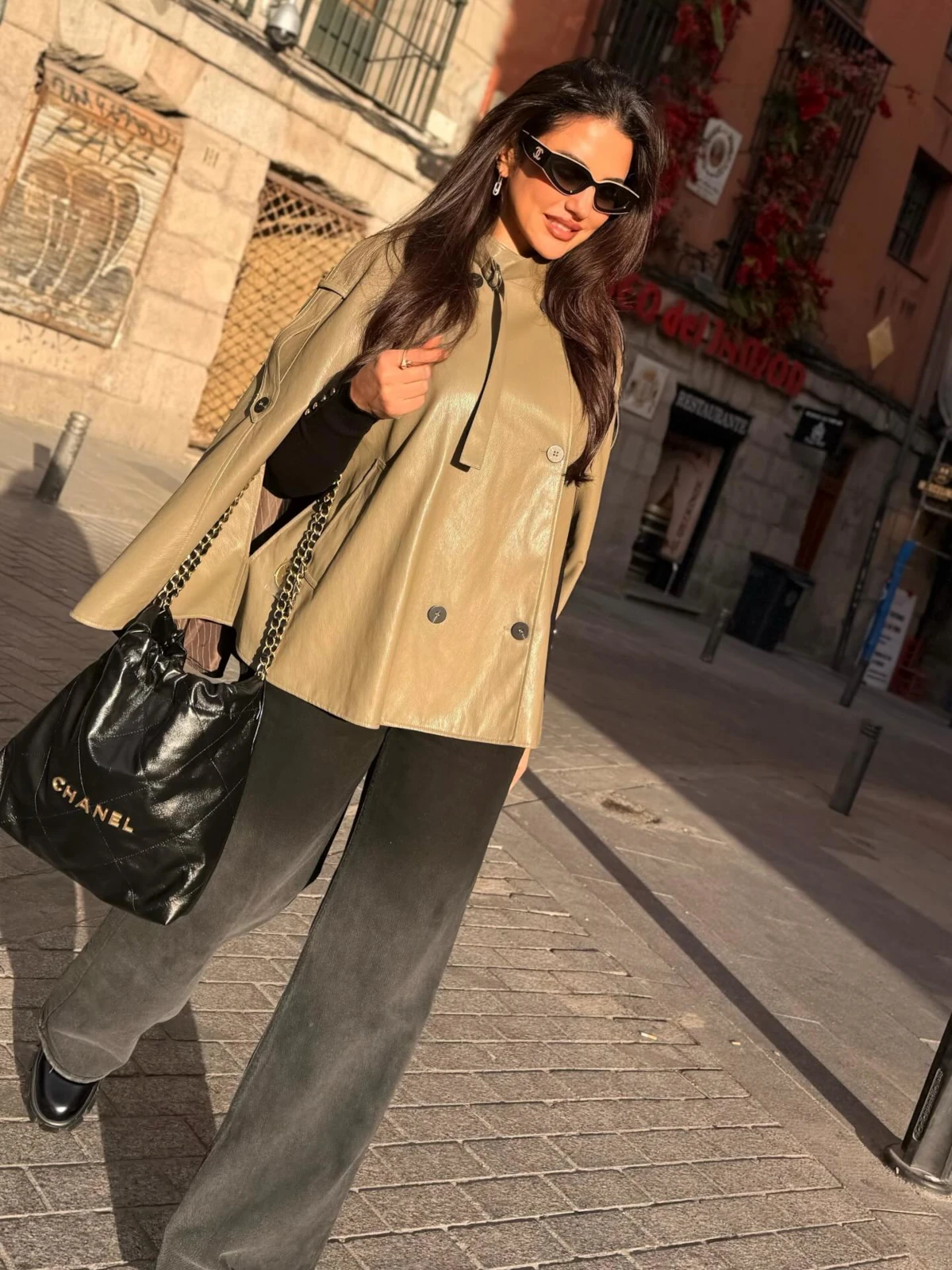 manteau-cape-trench-dorra-zarrouk