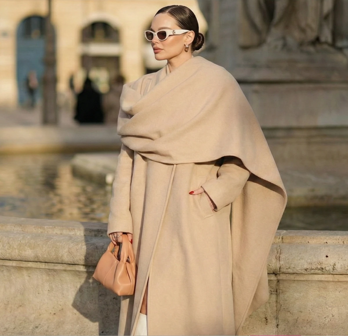 manteau-echarpe-tendance-hiver-2025-2026