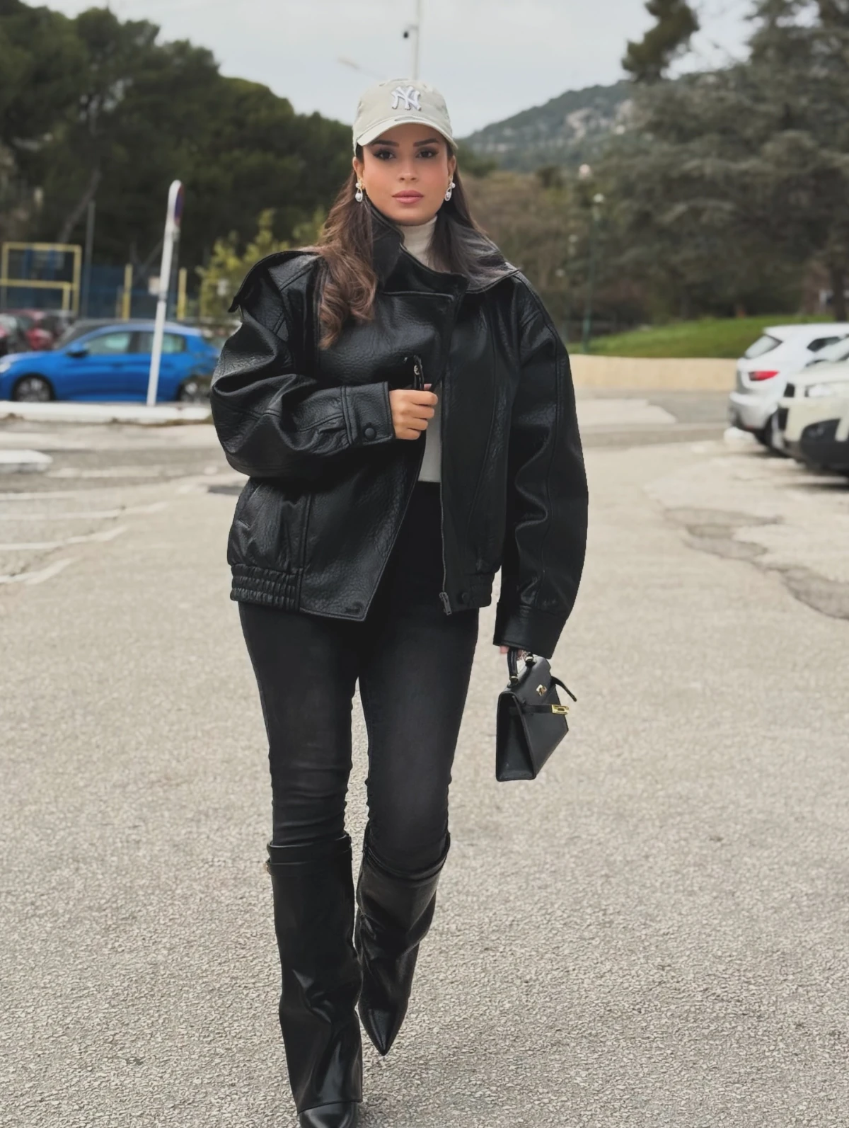 chic-all-black-sara-lalama