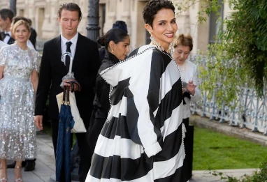 Look du jour : Farida Khelfa éblouissante en djellaba couture signée Giambattista Valli
