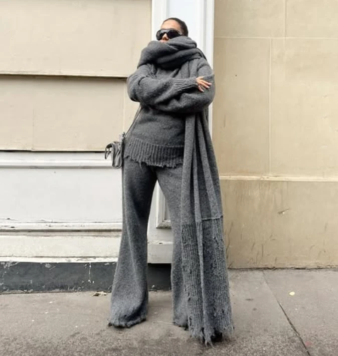 look-du-jour-lena-mahfouf-gris-cocooning-chic