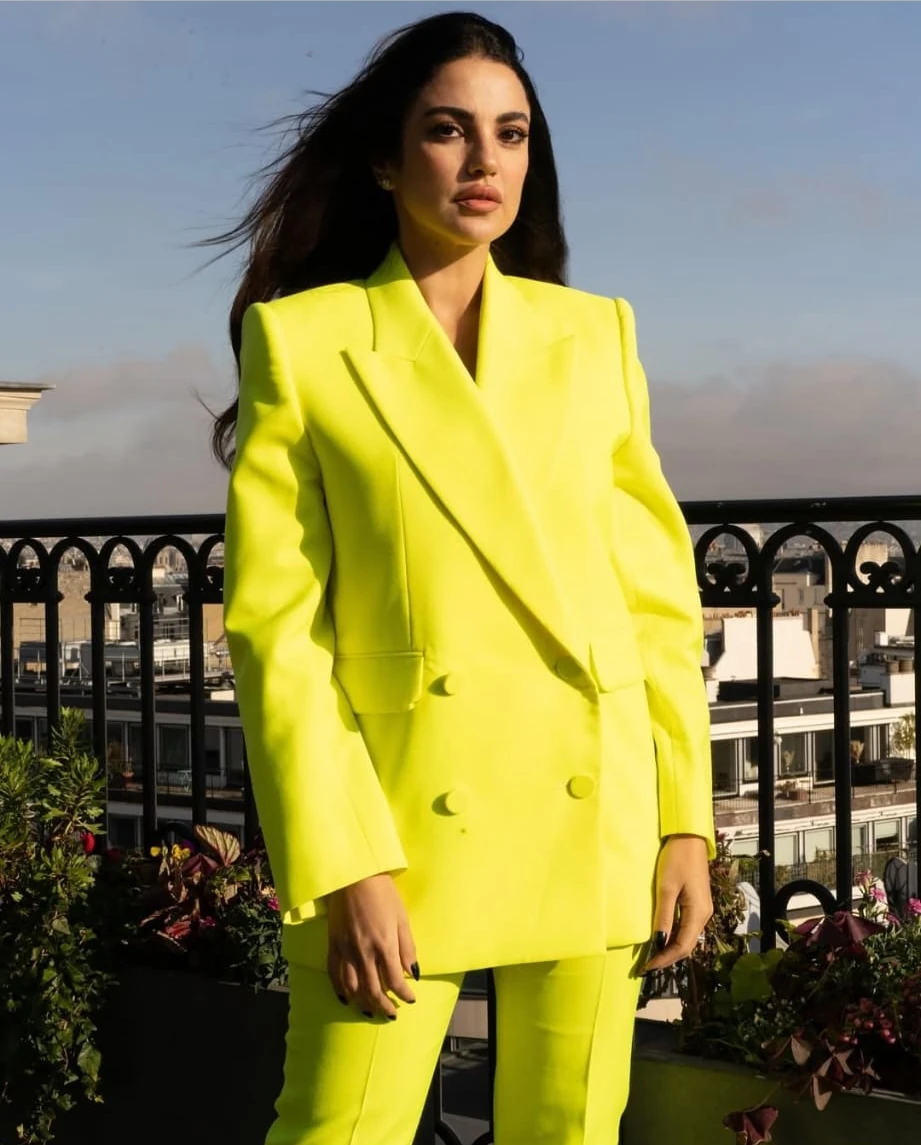 dora-zarouk-costume-jaune