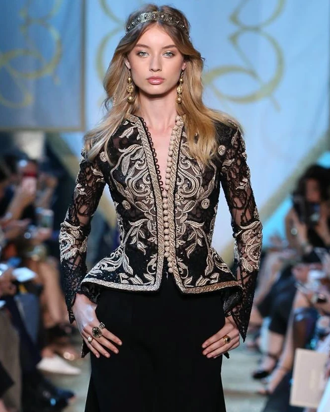 Wassim Mihoub relève le défi : Réinterpréter le mythique Karakou d’Elie Saab