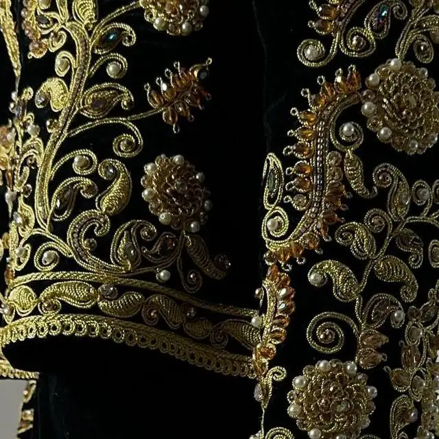 apprentissage-mejboud-fetla-broderie-algerienne-jeunes-filles-patrimoine-karakou