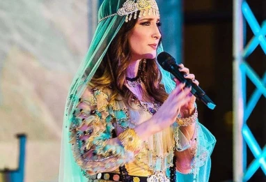 La Robe Naïli : Héritage Algérien et Influence Mondiale