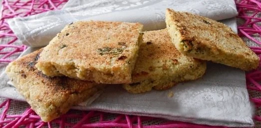 Aghroum Akouran (Galette kabyle à la menthe)