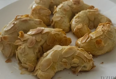 Tcharek el Arian : Le croissant algérien aux amandes