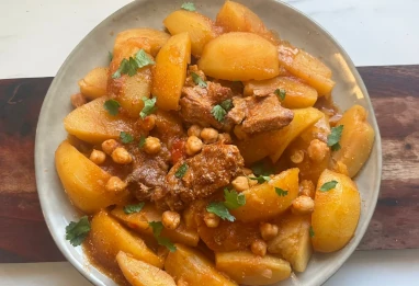 Chtitha batata à la viande et aux pois chiches