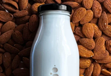 Lait d’amande industriel : additifs, sucres cachés… et la recette maison à adopter