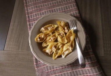 Coquilles farcies au poulet et aux champignons à la béchamel