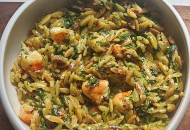 Risotto crémeux d'orzo, gambas et épinards