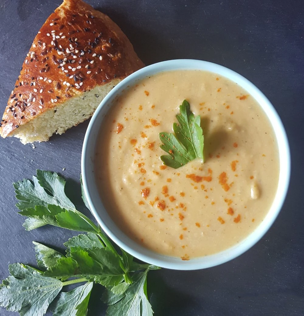Soupe de lentilles corail à la crème de poulet façon turque