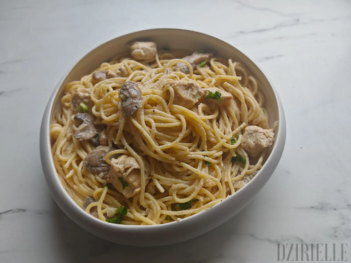Spaghettis crème champignons et poulet à la moutarde