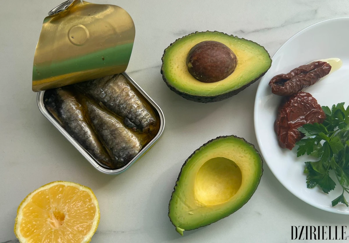 Ingrédients pour Tartinade avocat, sardines et tomates séchées