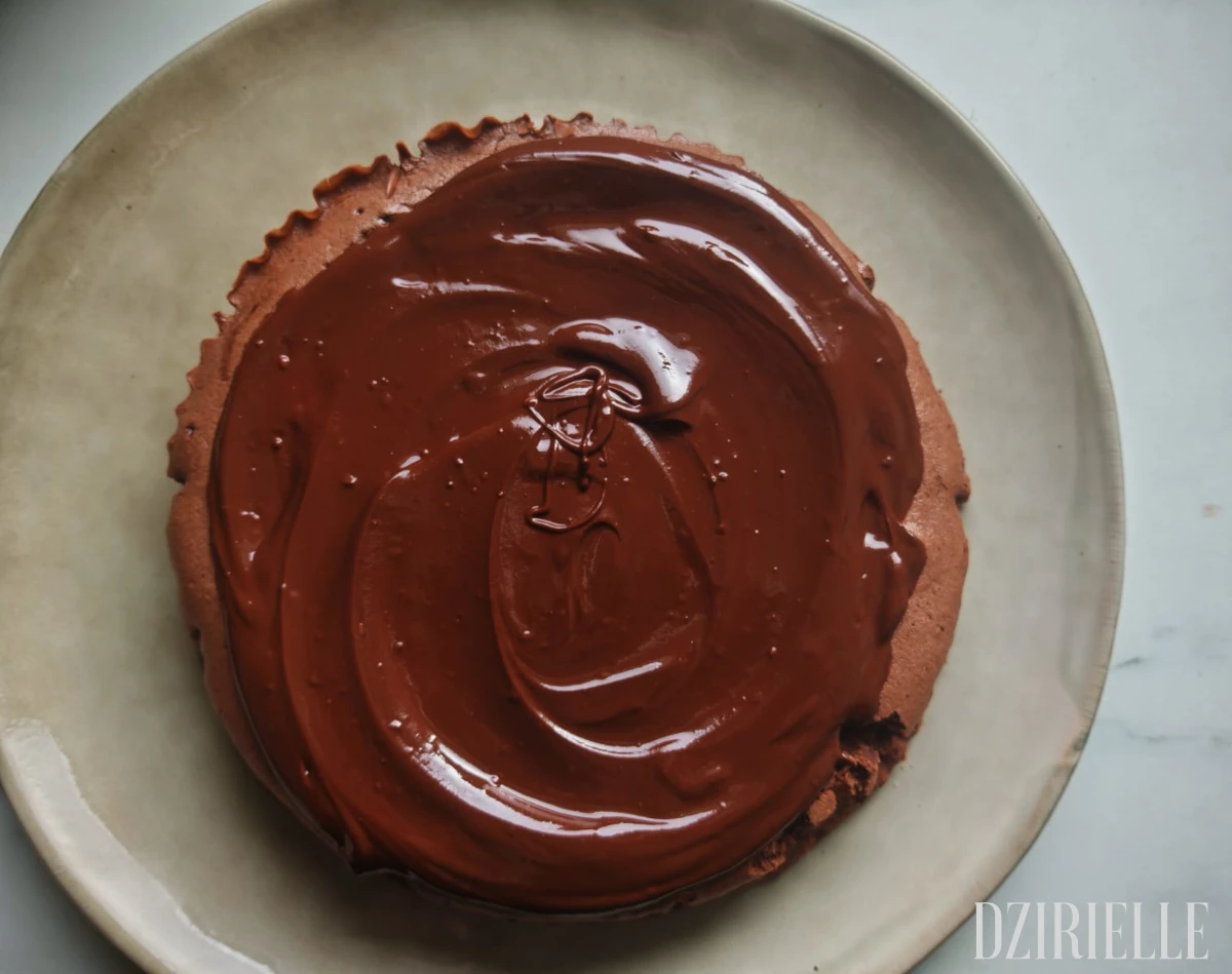 Gâteau fondant mascarpone, chocolat noir et café : la recette signature Dzirielle