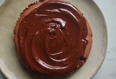 Gâteau fondant mascarpone, chocolat noir et café : la recette signature Dzirielle
