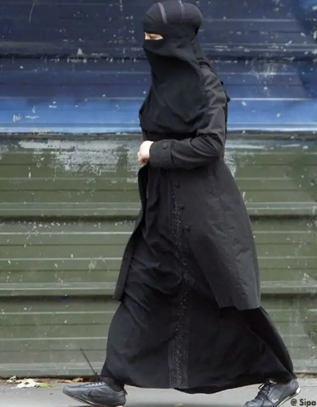 algerie-femme-niqab-lynchee-accusee-sorcellerie