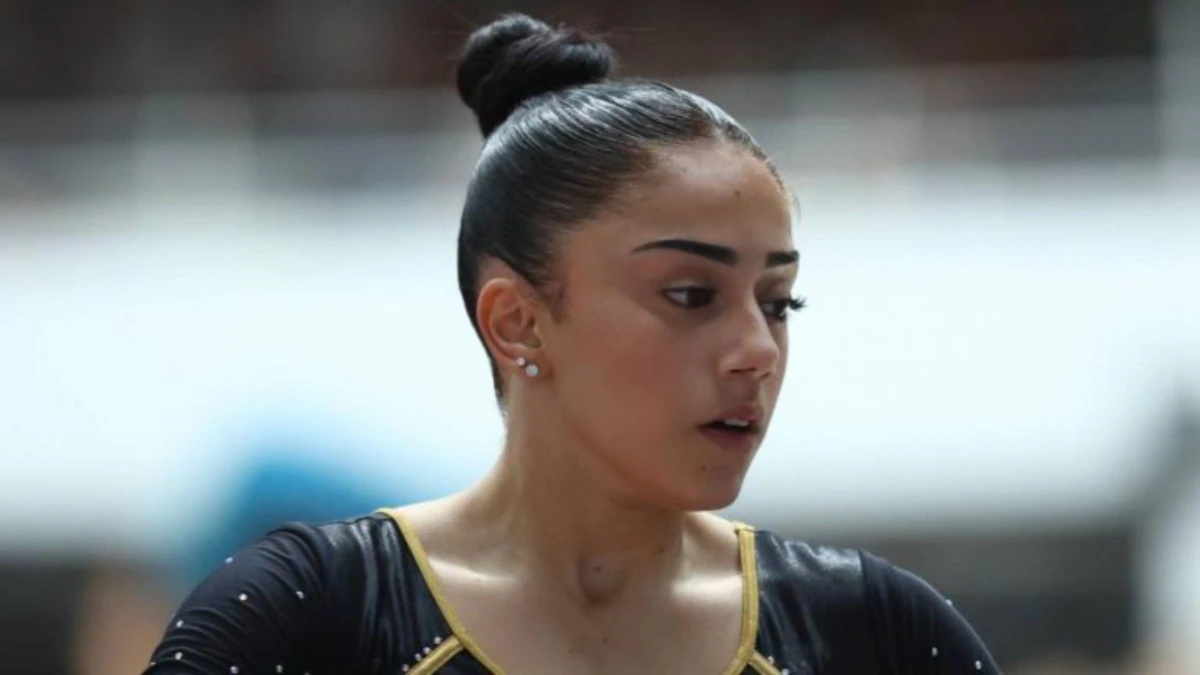 Djenna Laroui : Le sacre de la résilience, de l'ombre de Paris à la lumière d'Alger