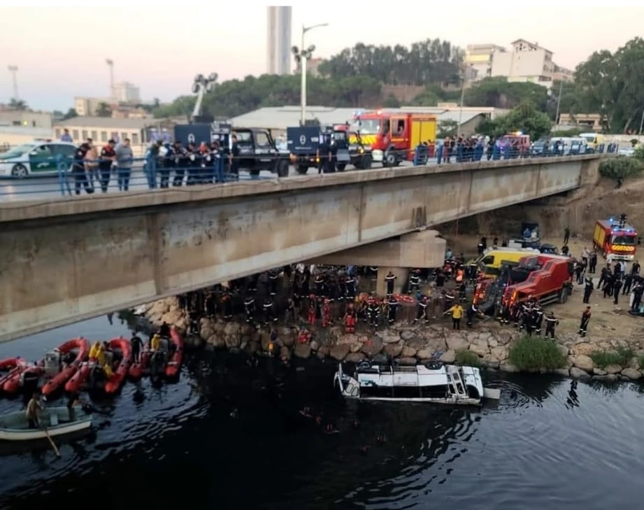 drame-bus-algerie-morts-pont-2025