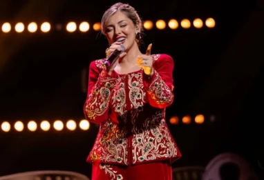 Raja Meziane signe un retour très remarqué à l’ouverture du Festival du film d’Oran