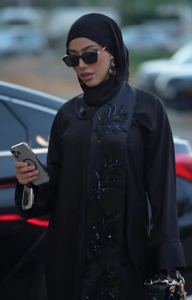 La chanteuse Manel Hadli brise le silence : "Beaucoup vivent dans le mensonge sans s’en rendre compte