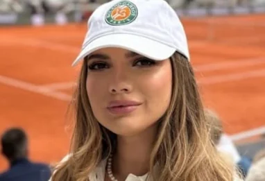 Rym Amari fait sensation dans les tribunes de Roland-Garros